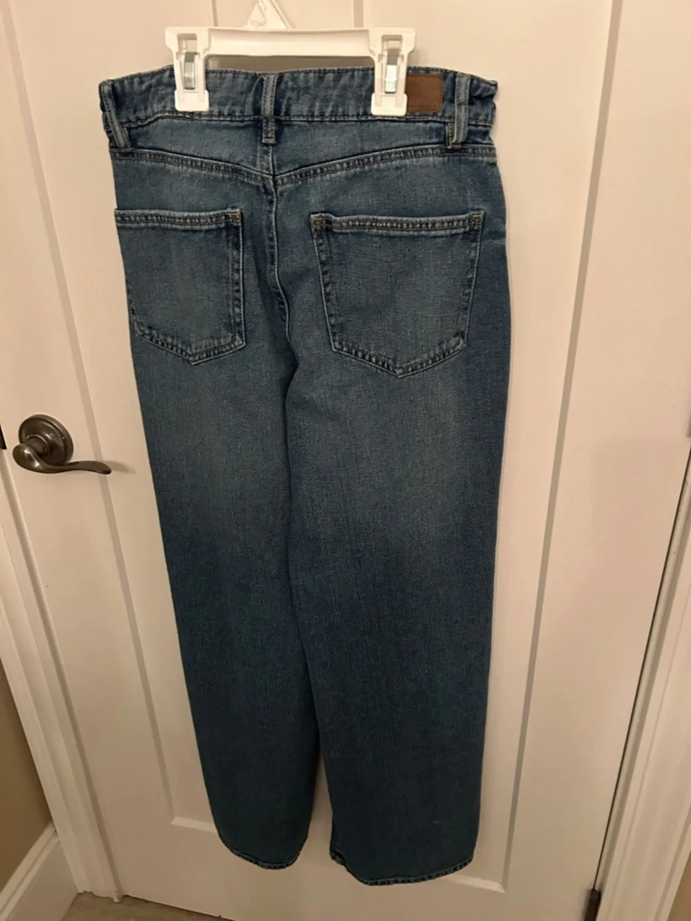 Bluenotes Wide-Leg Jeans in Medium Blue Wash - Picture 6 of 9